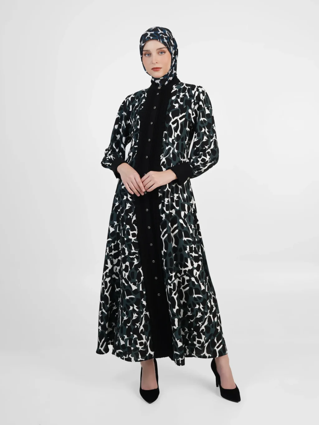 Formless Rhythm Abaya