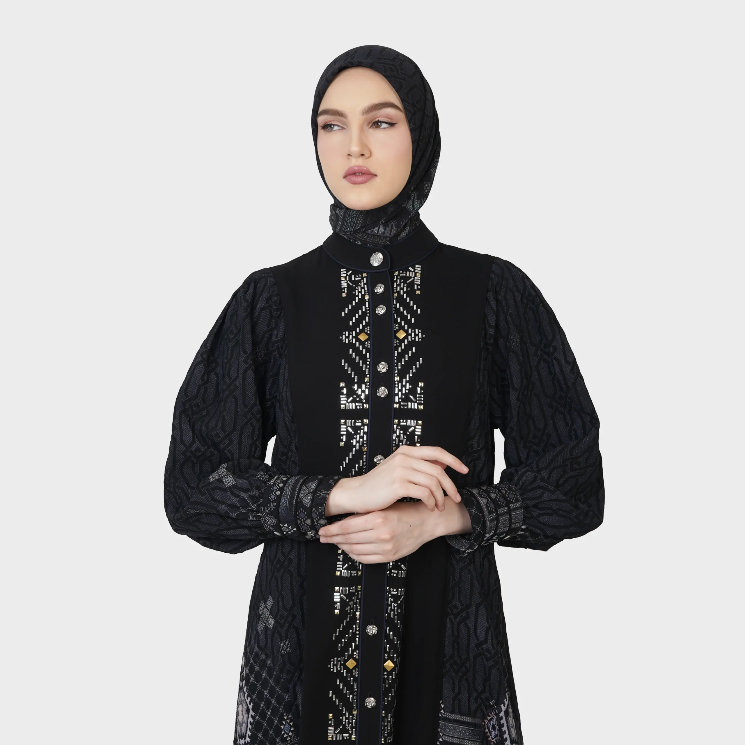 Carvienne Abaya